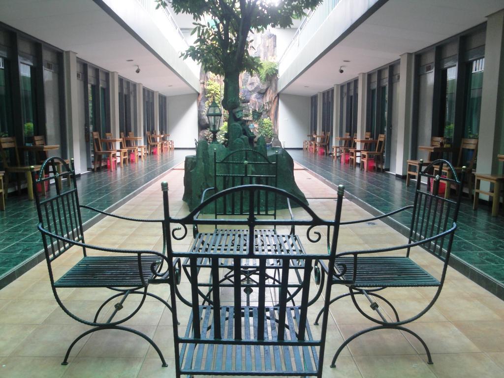 Hotel Trio Solo Екстериор снимка